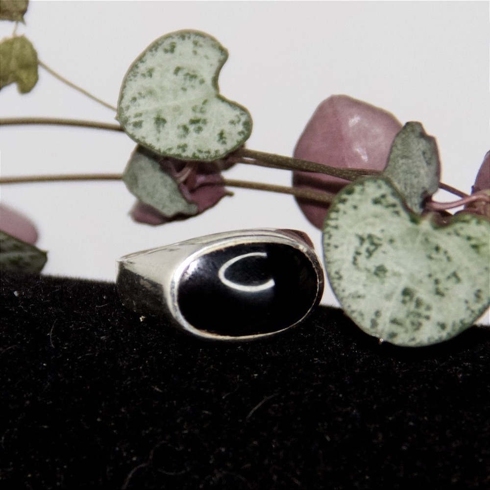 Vintage Sterling Silver Black Onyx Signet Ringโ 925 Oval Inlay Size 5.75